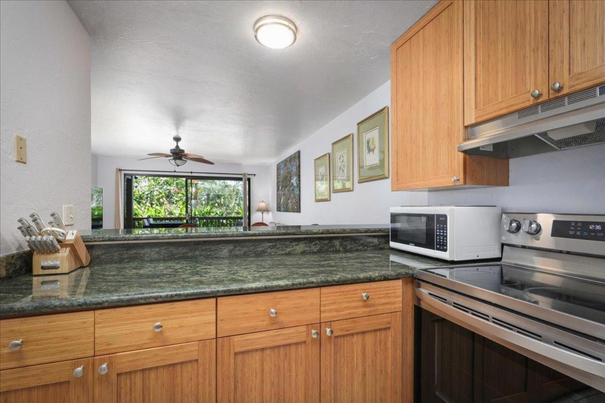 Вилла Kona Westwind 1 New! Quiet Ocean-View 1St Floor | Patio | Pool Каилуа-Кона Экстерьер фото